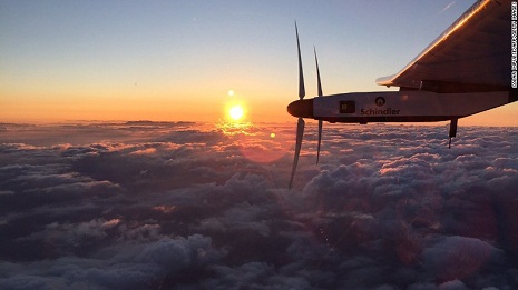 Solar plane lands in Hawaii, ending perilous leg of global journey
